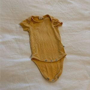 Kyte baby newborn bodysuit